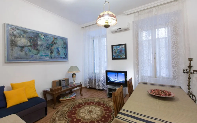 Susanna Home