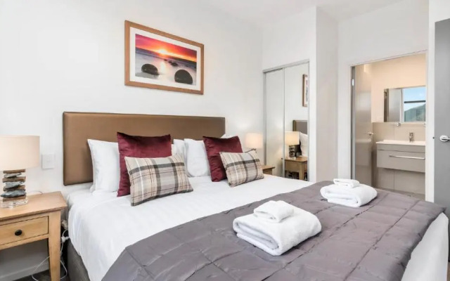 Remarkables Garden Apartment 305