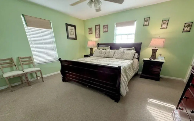 Sea Note 3 Bedroom Home by RedAwning