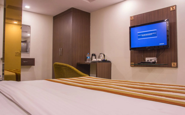 Hotel Pawan Plaza - Near BLK and Ganga Ram Hospital - Karol Bagh