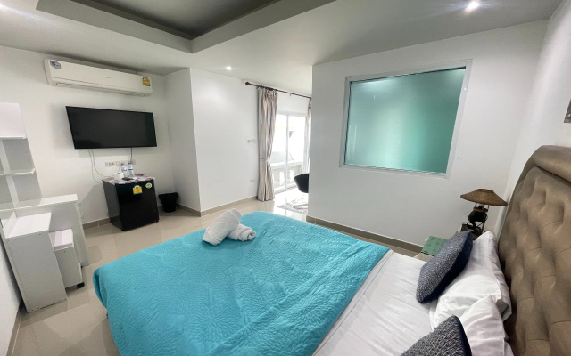 W-9 Hotel