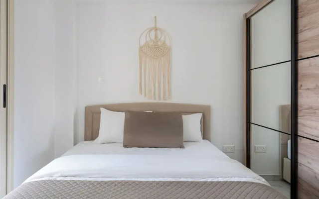 Infinity 1-Bedroom Apartment in Larnaca