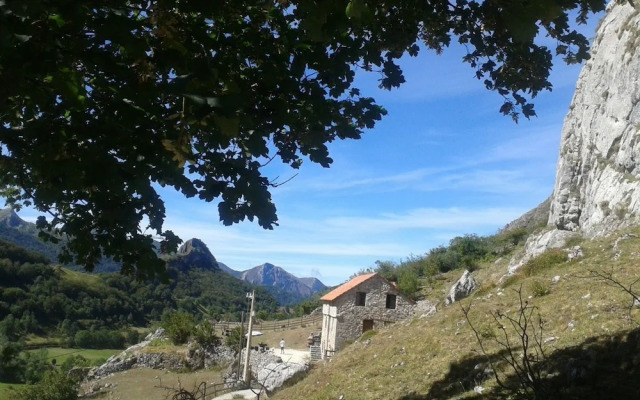 Apartamentos Rurales La Pinietsa