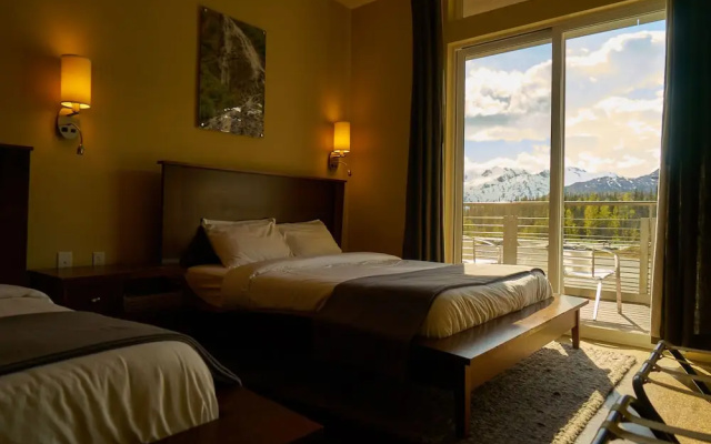 Tsaina Lodge