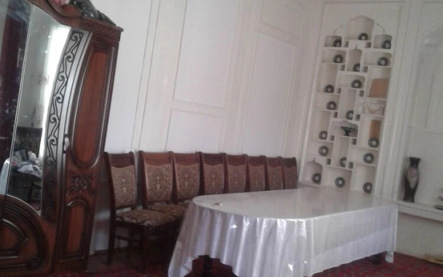 Nodir House
