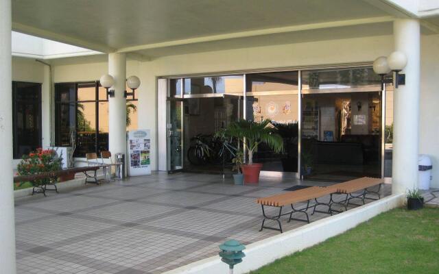 Отель Tumon Bay Capital Hotel США, Тамунинг - 8 отзывов об отеле, цены и фото номеров - забронировать отель Tumon Bay Capital Hotel онлайн вид на фасад