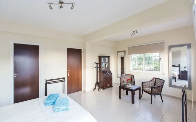 Charming Nissi Suite Whit Sea View