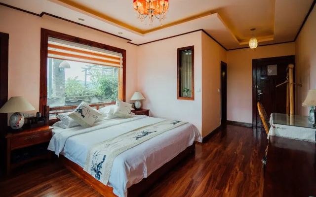 Green Peak Resort