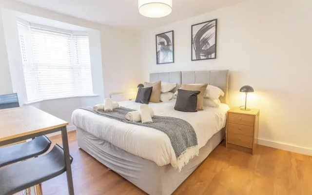 Bedford Meadows Apartment
