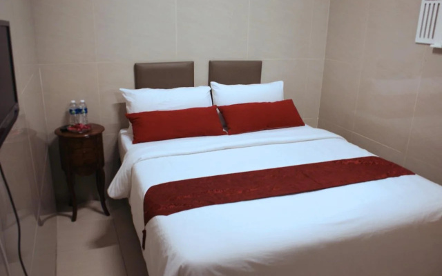 Aura Hotel