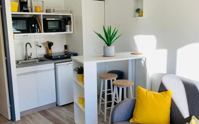 Studio Vasco / confortable / lumineux / parking privé