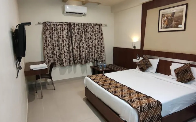 OYO 976 Hotel North Star