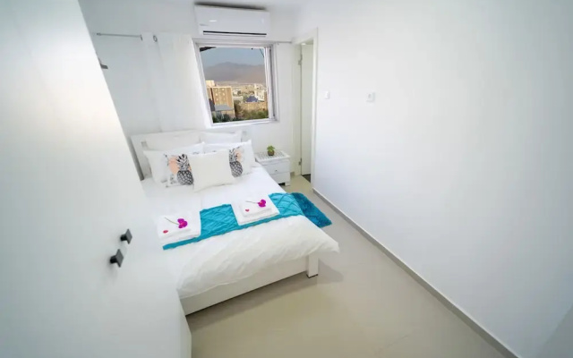 YalaRent SeaView 3BR APT - Families only