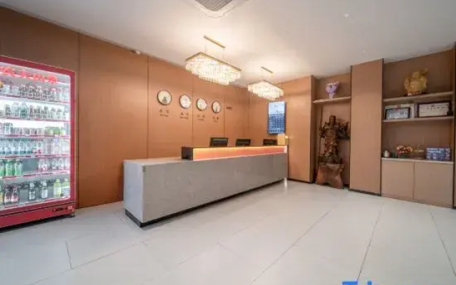 Rujia Ruibai Cloud Hotel (Lu'an Jin'an District Government Center Branch)