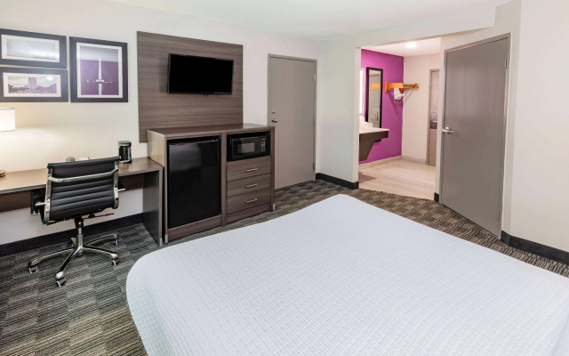 La Quinta Inn & Suites by Wyndham Houston Southwest