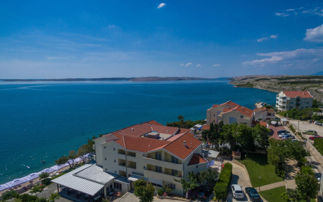 Vila 4m - Boarding House And Apartments