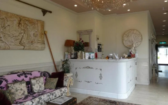 Princess Court Hotel
