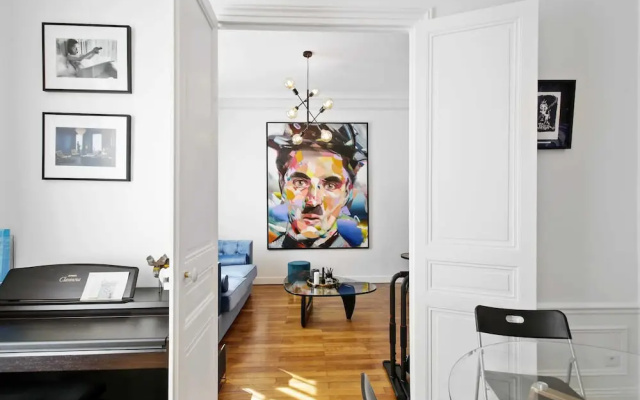 Cosy and Bright 1BR Flat Near Arc de Triomphe!