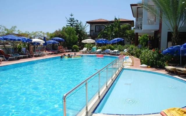 Elis Beach Hotel