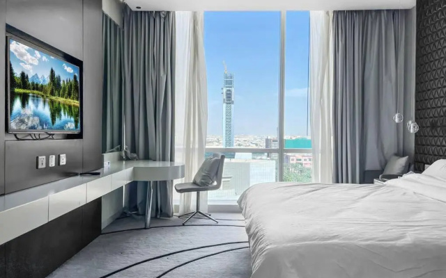 GR Elite- Damac Studio with Kingdom Tower View