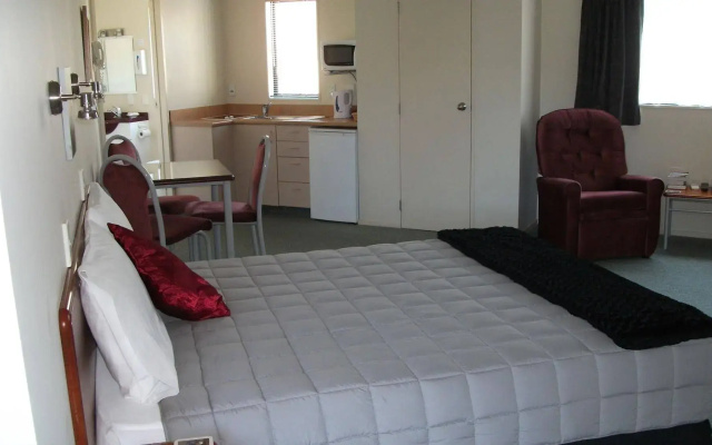 BKs Magnolia Motor Lodge