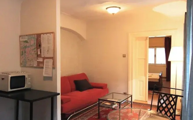 1 Bed Flat - Sleeps 3 - Courtyard - Wifi