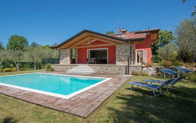 Villa Marina con piscina by Wonderful Italy