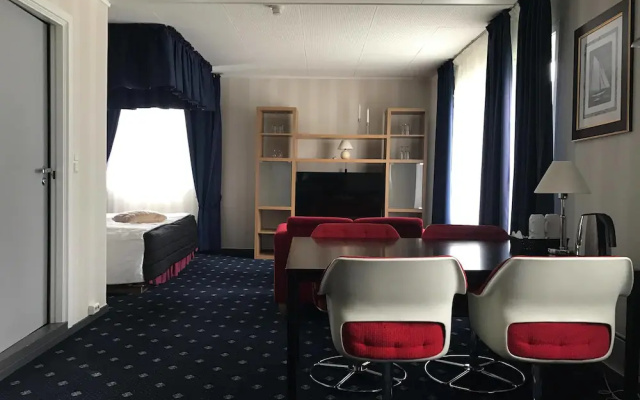 Lyngenfjord Hotel