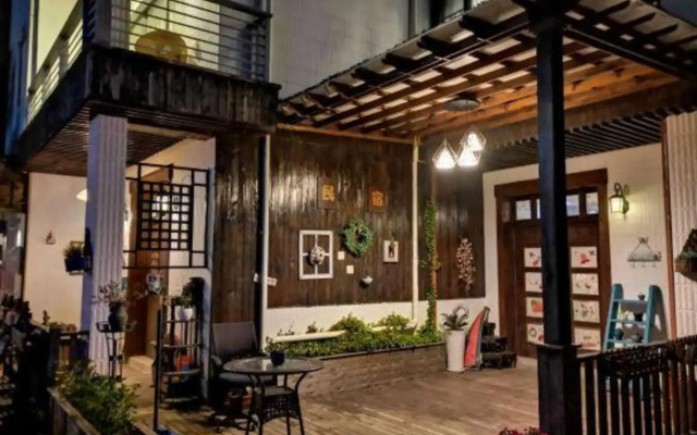 Liuniange Boutique Hostel