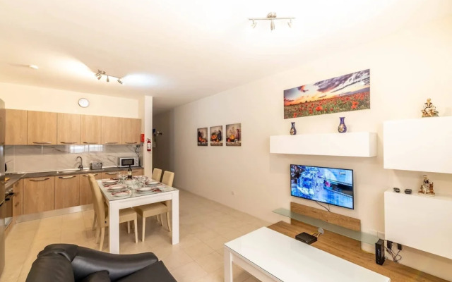 Miris Cosy 3 Bedroom Maisonette-near Marsaskala Seafront