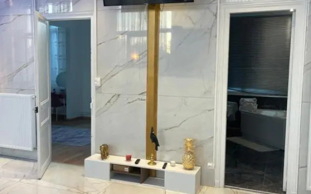Golden Suite