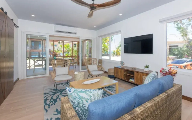 Casa Coral 2 Bedroom Home by RedAwning