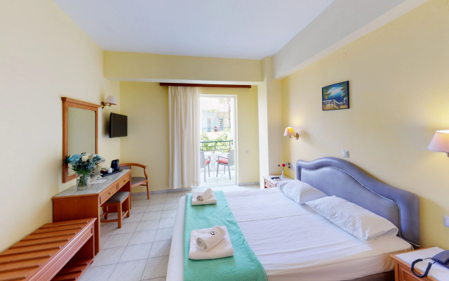 Dedalos Beach Hotel