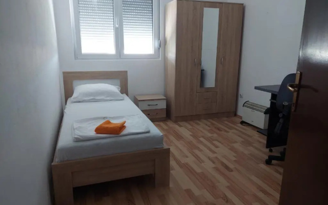 Apartman na rijeci Cijevni