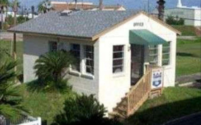 Knights Inn Corpus Christi at North Beach