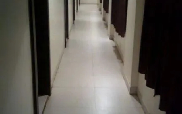 Hotel Golden Dream Lodging