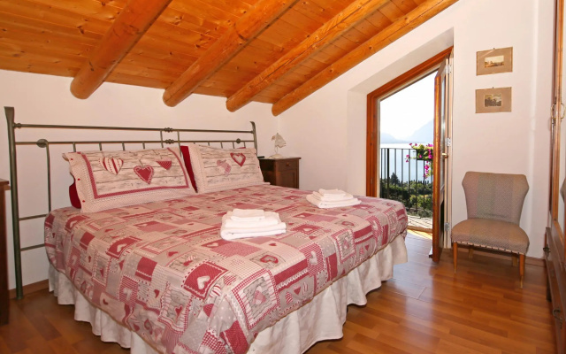 Ca del Doss con Giardino by Wonderful Italy