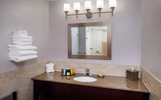 Golden Gables Inn Dazzler Select by Wyndham