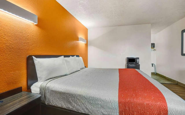 Motel 6 Clovis, NM