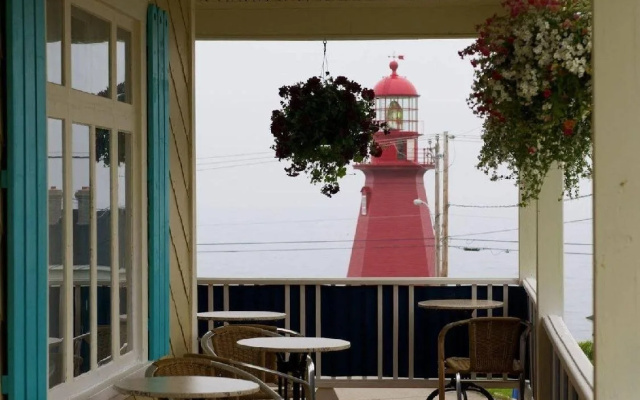 Turquoiz Café, Gîte et Galerie d'Art