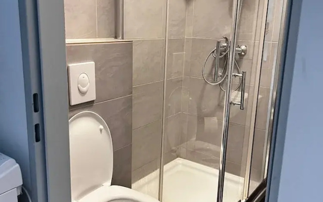 Cozy 2BR Apartment Near Meidling Station