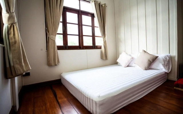 Baan Suan Krung Kao