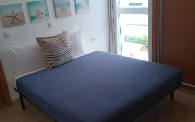 Lovely - Luxury 3 Bedrooms 500m from the Beach.