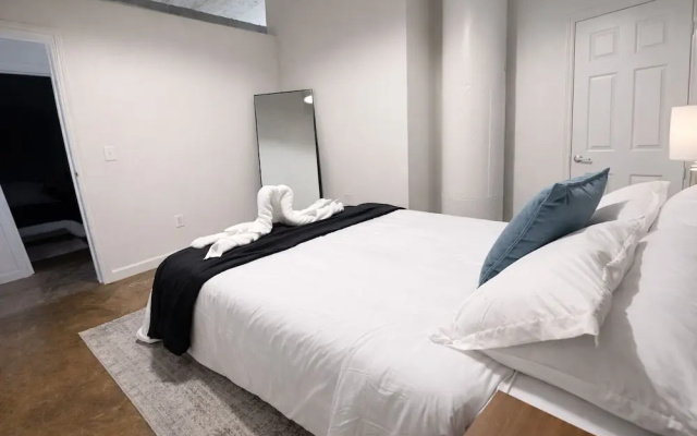 Cold Storage by Stylish Stays