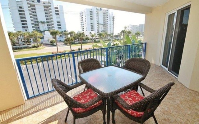 Oceanwalk 12-206 Apartment 2