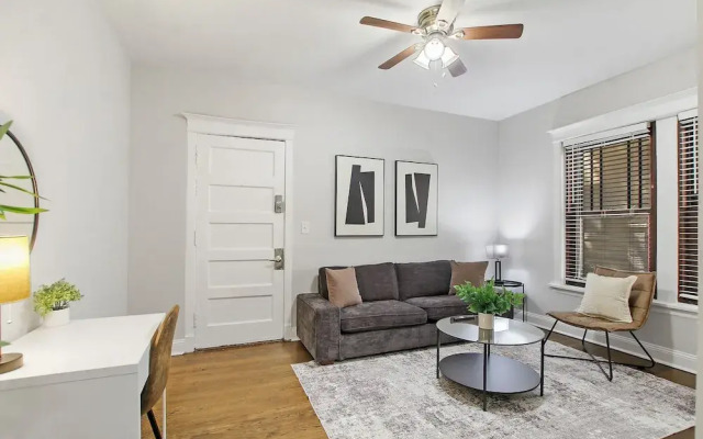 Bright 1BR - Woodlawn 1E