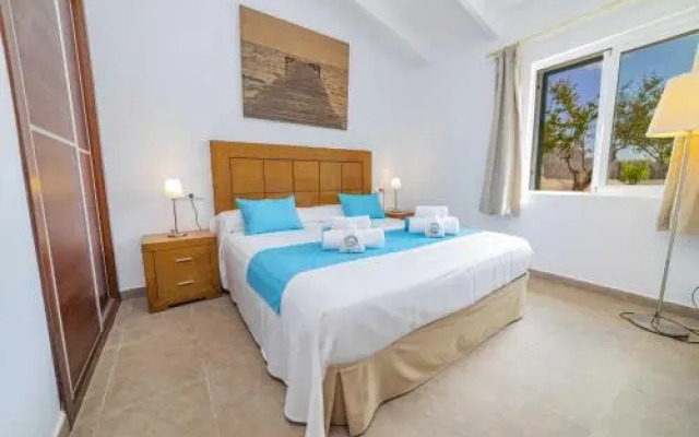 Villa Ambient / Sa Finqueta