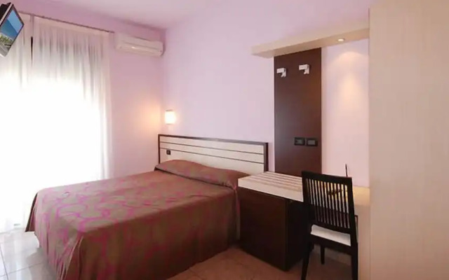 Hotel Clara