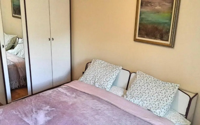 Apartment Maras
