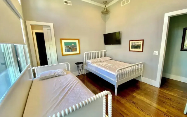 Bayard Avenue 300
